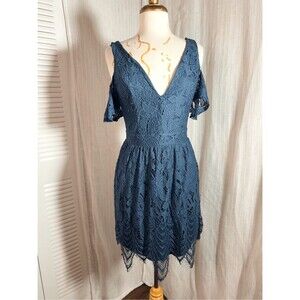 Charlotte Russe Dress Women’s Size M Modern Off Shoulder Tea Dress Vibes